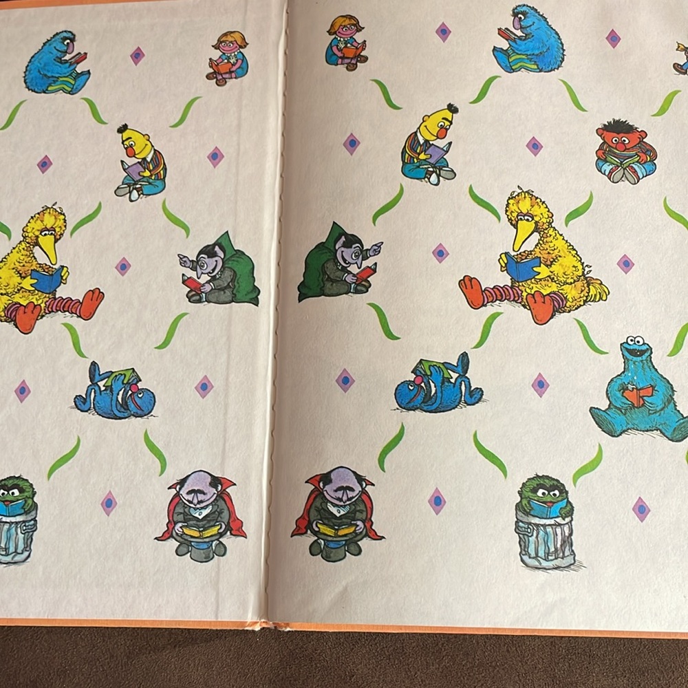 Sesame Street Grover's Book of Cute Little Baby Animals Hardcover 1980 - Picture 5 of 10